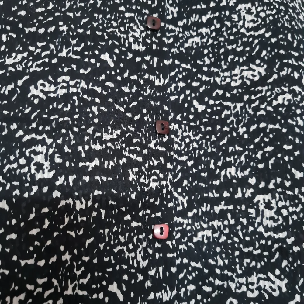 Size- L, Amichi shirt for women - Picture 8 of 8